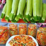 Aperitivo de verduras tipo encurtido con calabacín, zanahorias y pimientos