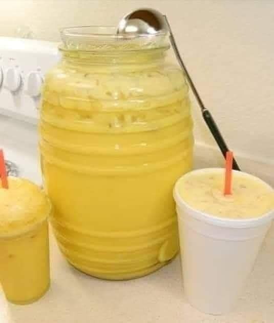 Receta de Piña Colada a lo Grande para Reuniones Familiares